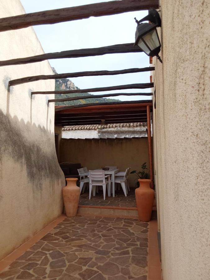 B&B Sa Prama Galtellì Exterior foto